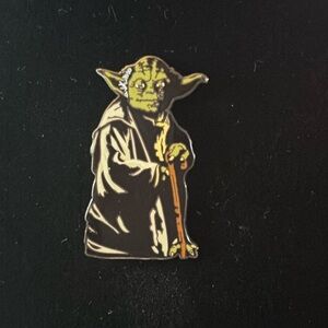 Rare Yoda Pin  Star Wars Episode ll - Attack of the clones  Disney  Pin 2002